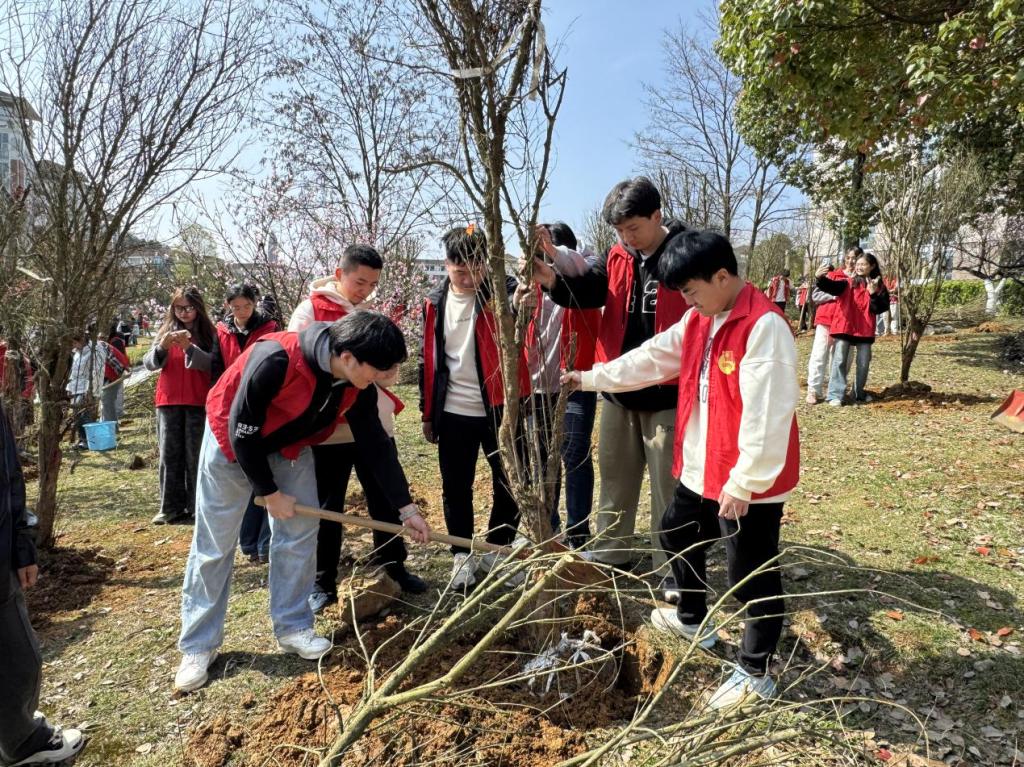 匠心传技守初心，青春逐梦绽芳华——山东劳动职业技术学院2026年校园数控技能大赛纪实