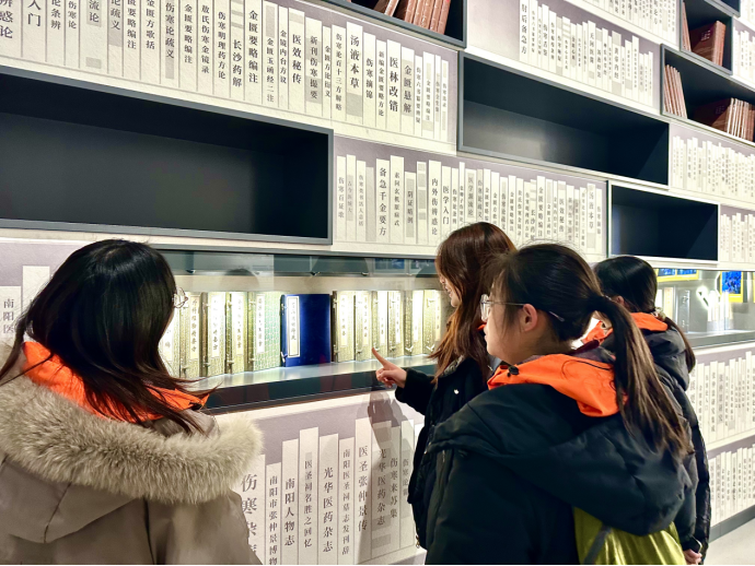 校地联动筑防线 青春返乡护健康 ——华中科技大学同济医学院学子赴南阳开展寒假社会实践纪实